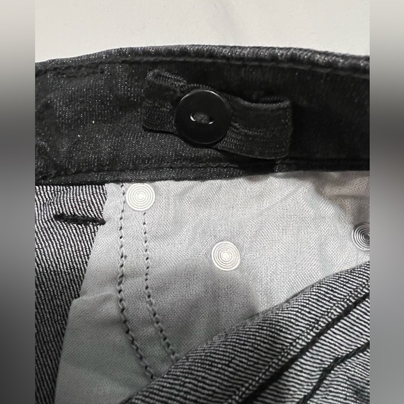 True Religion Geno Relaxed Slim Stretch Moto Jeans NWT - Picture 6 of 7